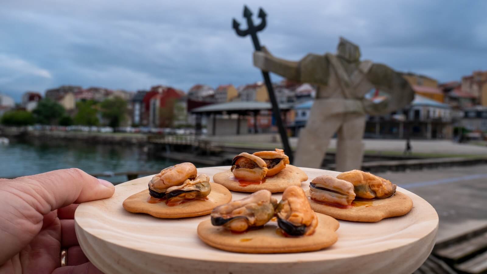 5 Most Popular Festivals in Moaña, Galicia - 3. Mussel Festival in Moaña