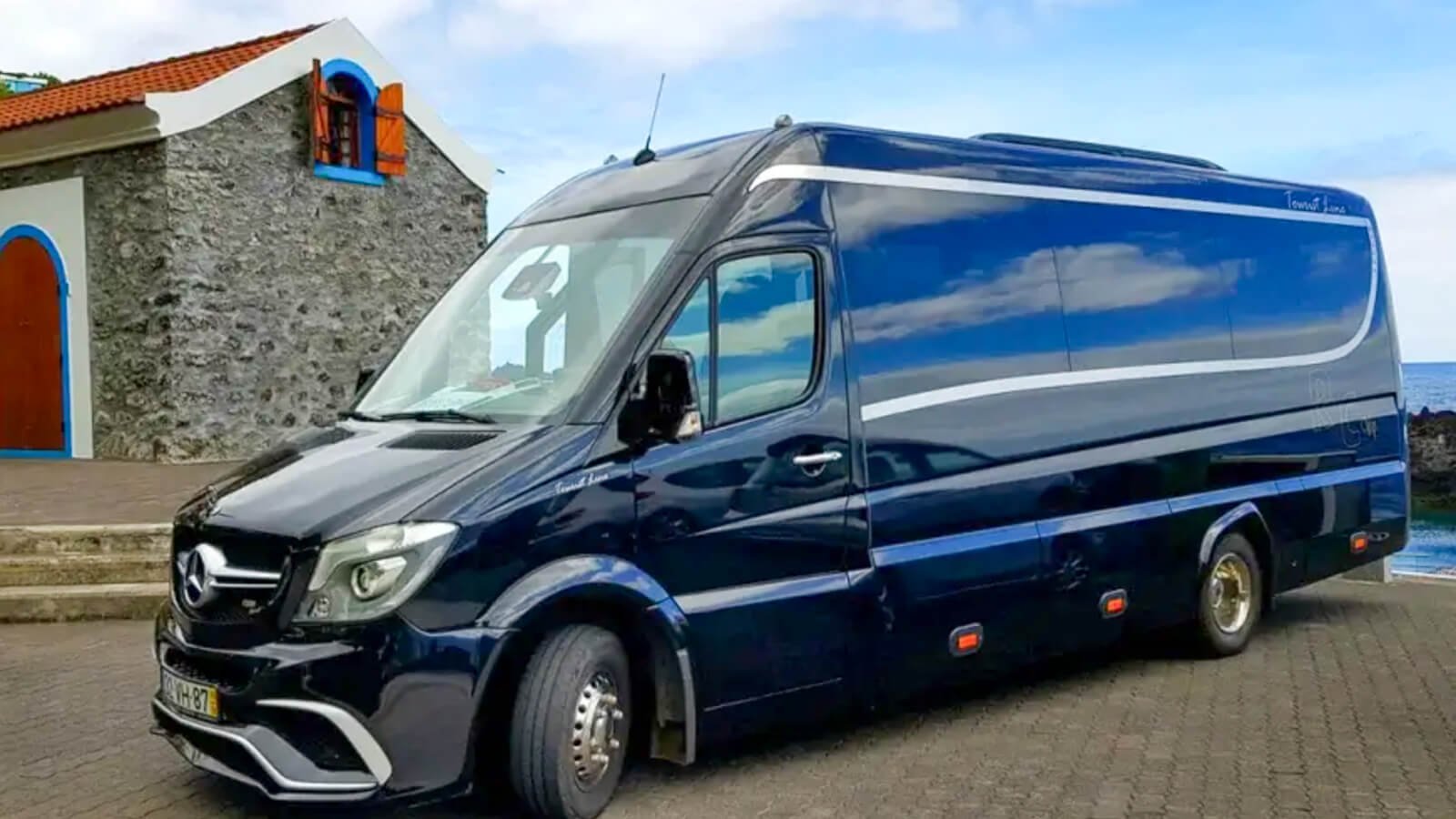 Mercedes-Benz Sprinter Minibus for (9-18+ People)