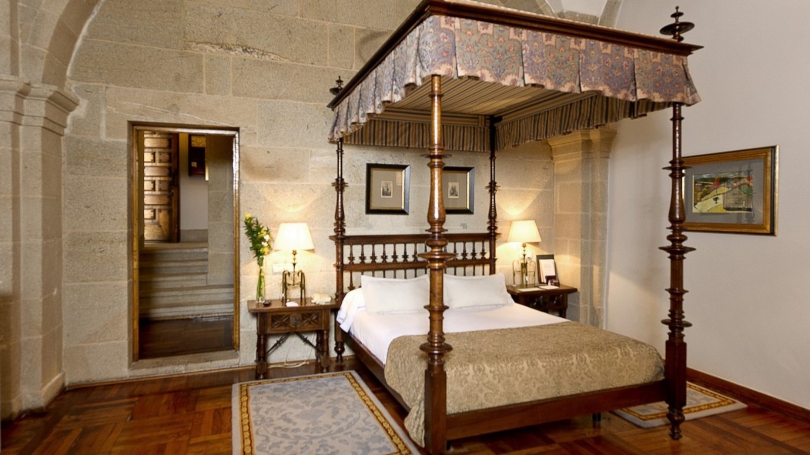 Parador Santiago