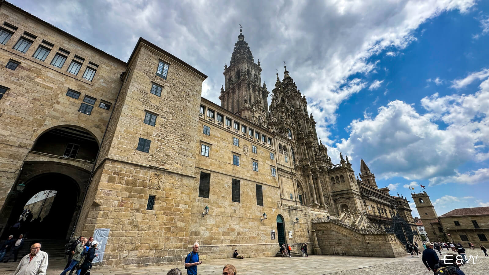 What to do in Galicia? Our top plans - Visit cities brimming with history