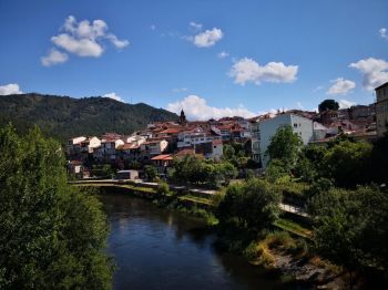 Camino do Vino Way in Ribeiro Wine Country to Santiago de Compostela