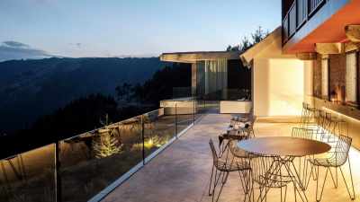 Casa de São Lourenço / Burel Panorama Hotel