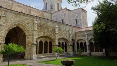 Guided Walking Tour of Santander´s Highlights and Iconic Landmarks