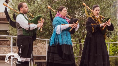 Medieval Market, Galician Gaita (Bagpipe) Music at Moaña Antiqua